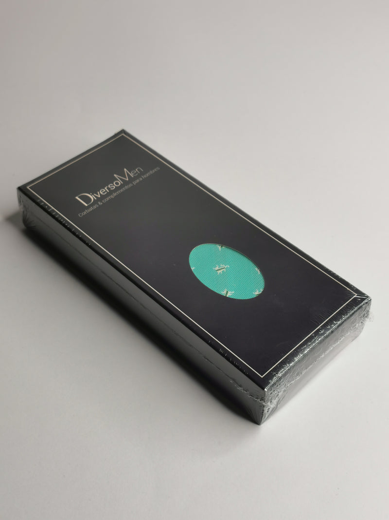 2x1 - Corbata verde agua con toros blancos pequeños - DiversoMen