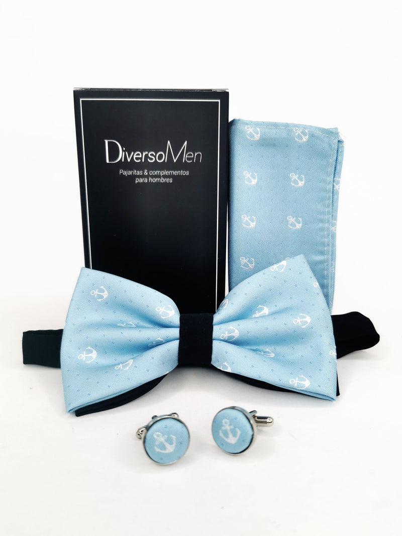 2x1 - Conjunto Pajarita, pañuelo y gemelos celeste con anclas - DiversoMen